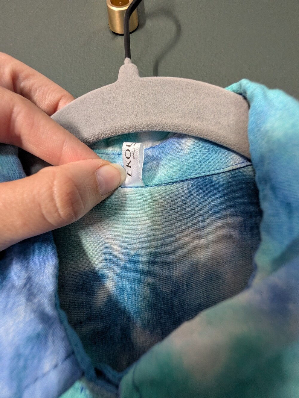 Ekoiaer Tie-Dye Blue & Aqua Button-Front Swim Coverup Shirt - Picture 2 of 8